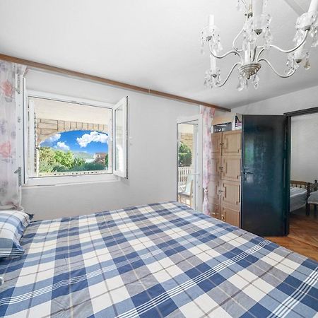 Apartments The Heart Of Croatia Pirovac Esterno foto