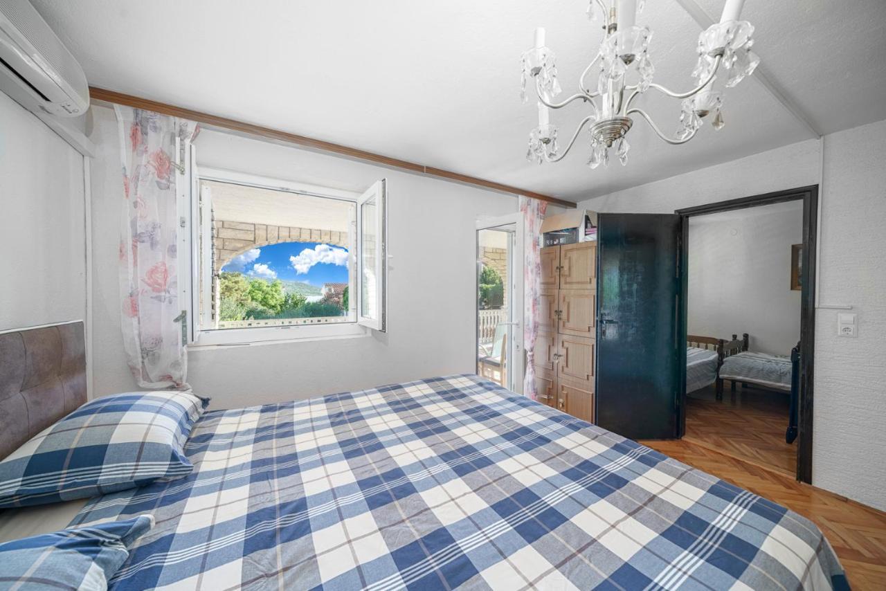 Apartments The Heart Of Croatia Pirovac Esterno foto